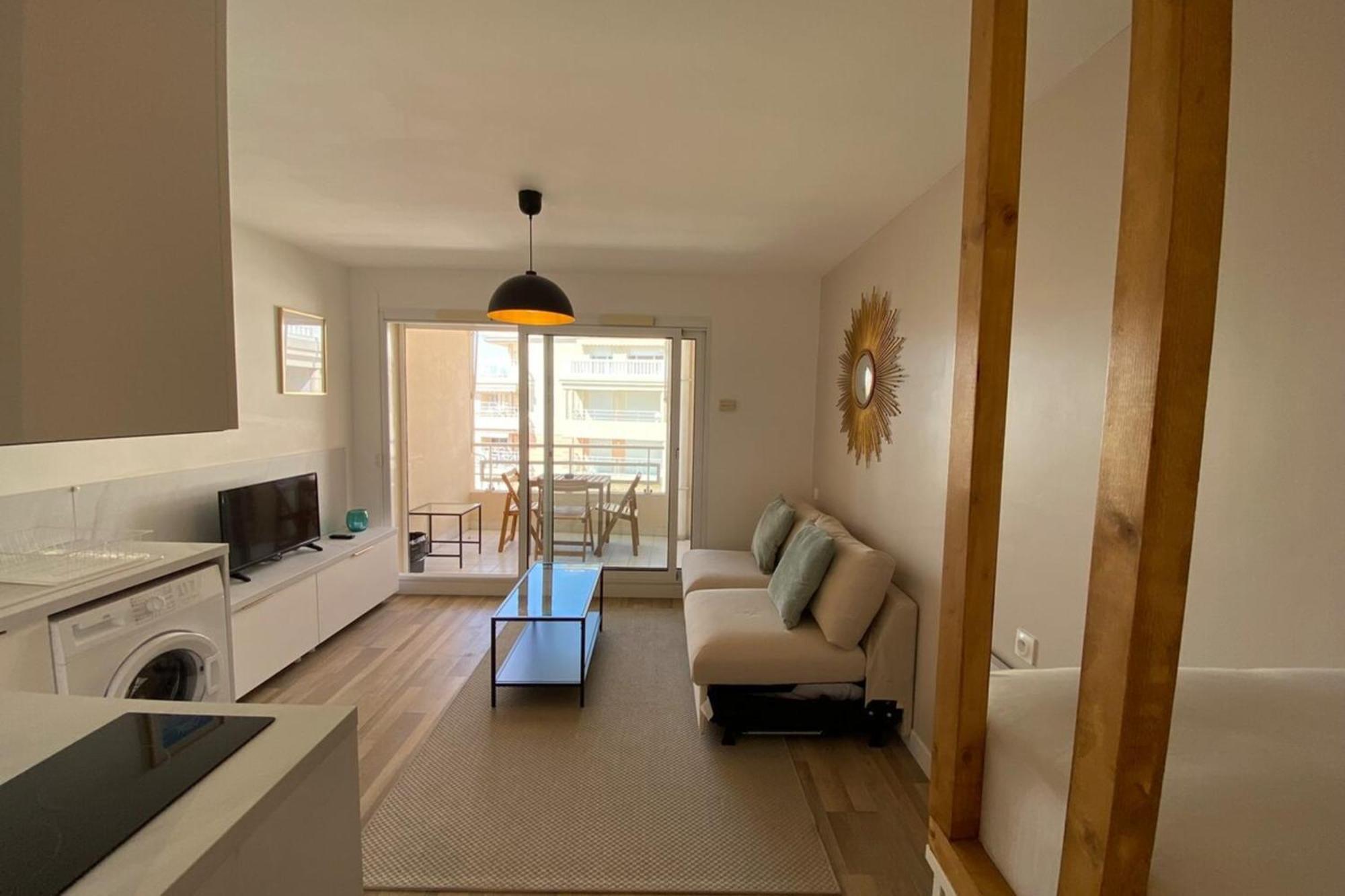 06Ai - Beautiful Renovated Studio - Sea And Pool View Vallauris Exterior photo