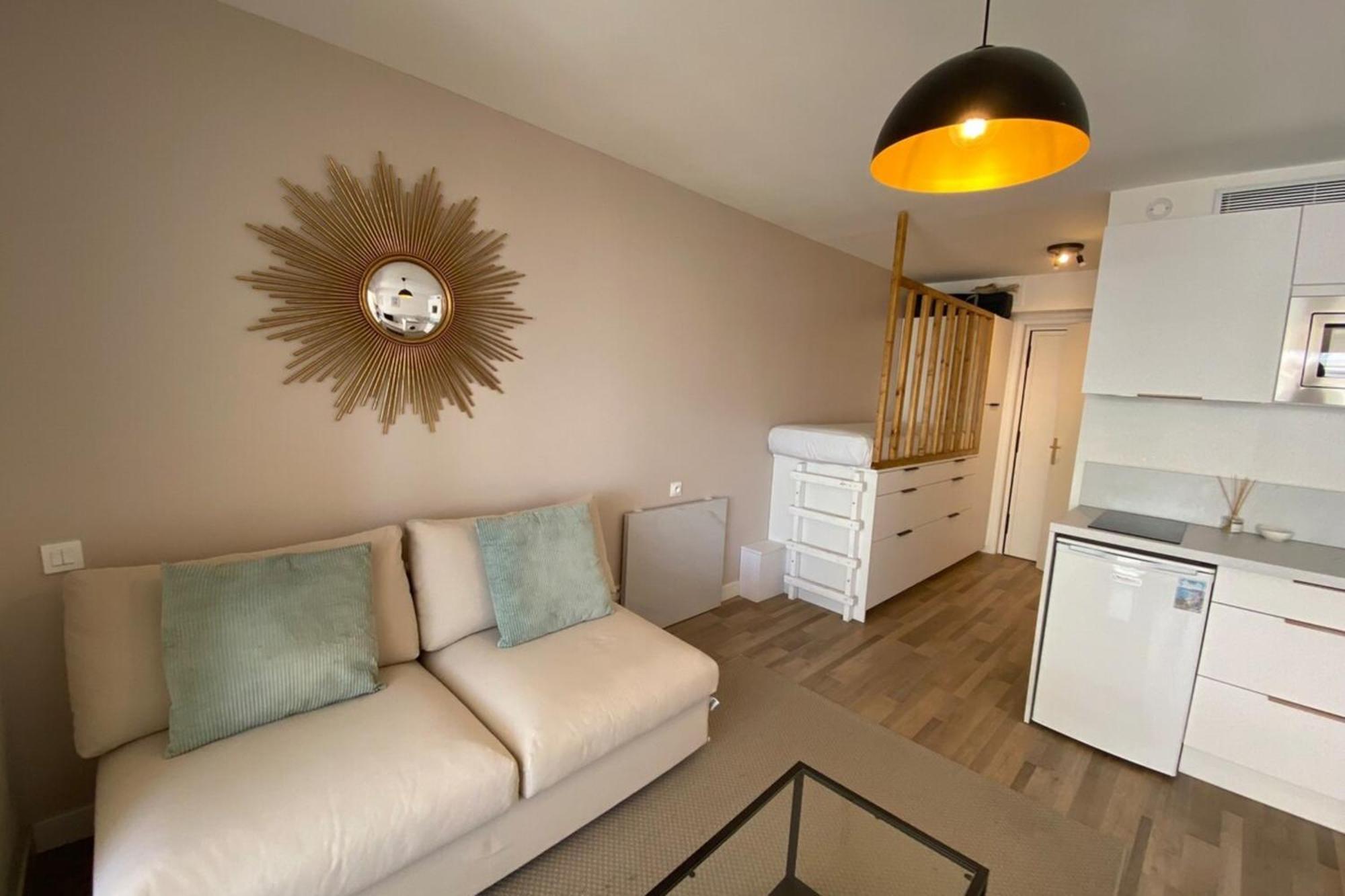 06Ai - Beautiful Renovated Studio - Sea And Pool View Vallauris Exterior photo